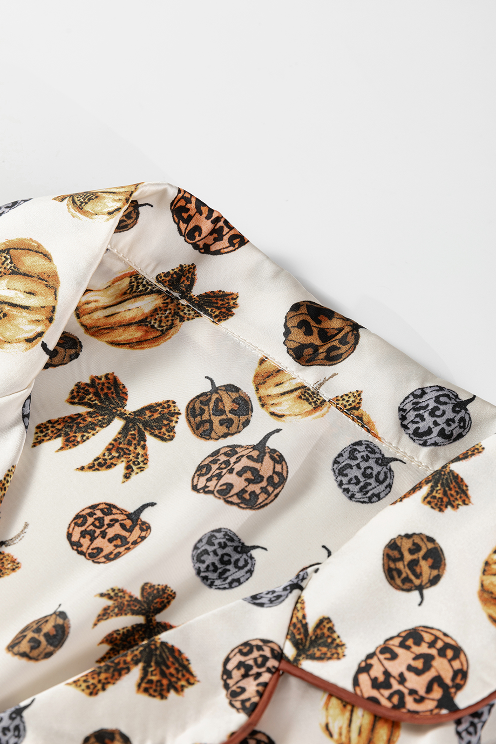 Beige Leopard Pumpkin Allover Halloween 2pcs Pajama Set - Image 6
